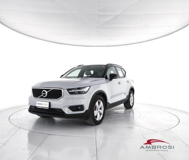 VOLVO XC40 D3 MOMENTUM