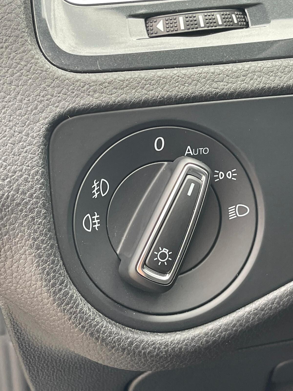 Volkswagen Golf 1.6 TDI 115cv Highline BlueMotion Technology APPLE CAR PLAY, FULL LED, NAVI CERCHI TEMPOMAT GARANTI