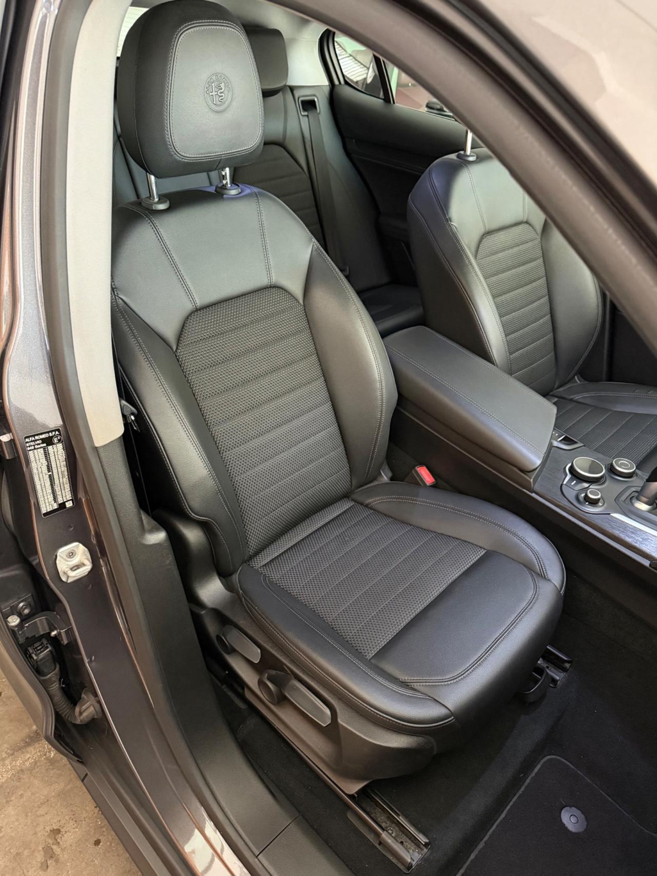Alfa Romeo Stelvio 2.2 190 CV AT8 Q4 B-Tech