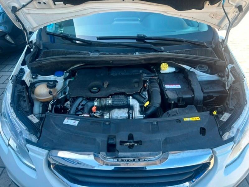 Peugeot 2008 1.6 e-HDi 115 CV Stop&Start Allure