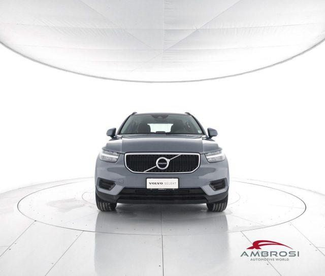 VOLVO XC40 T2 Momentum Core