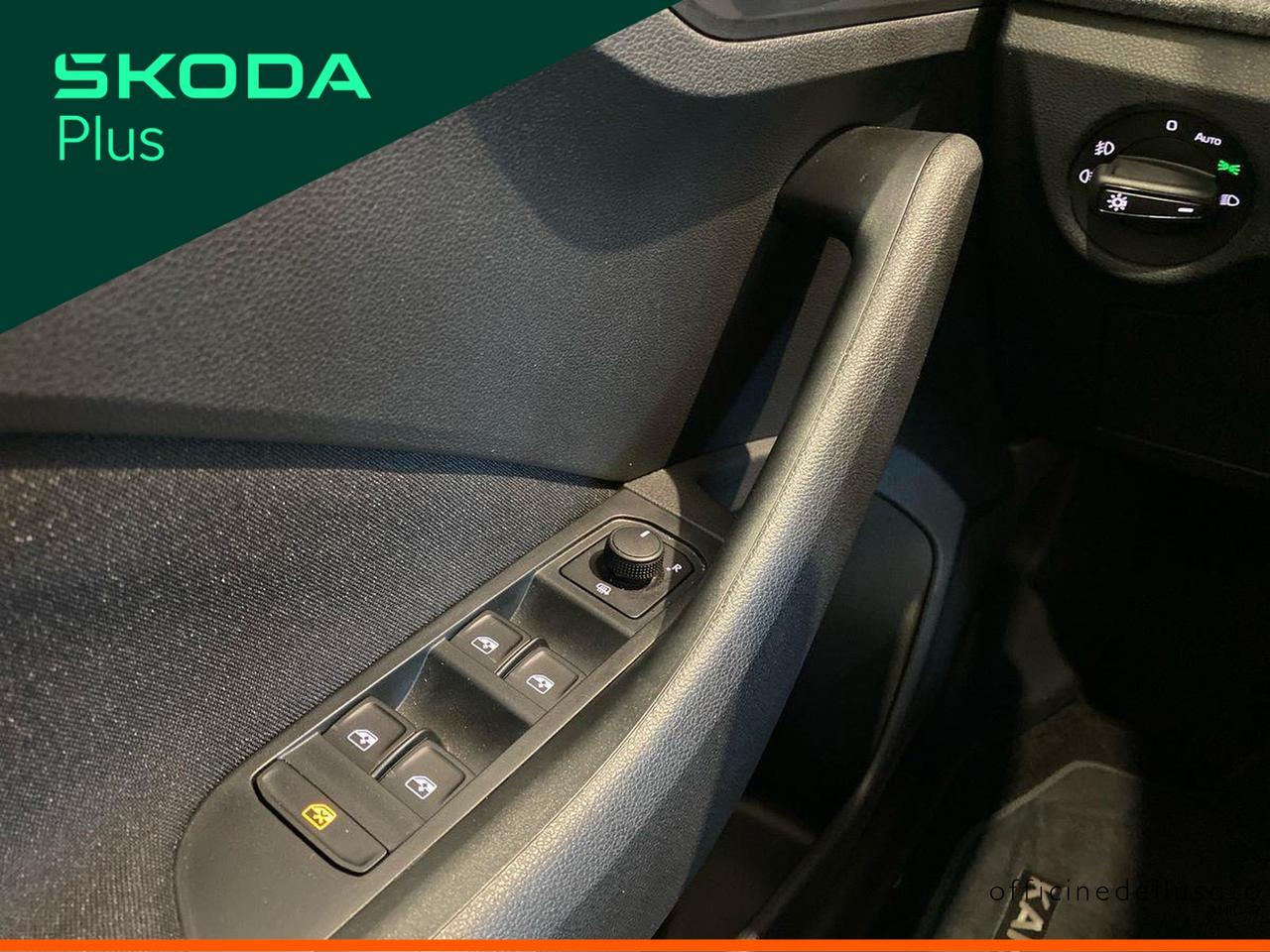 Skoda Kamiq 1.0 tsi 115cv black dots