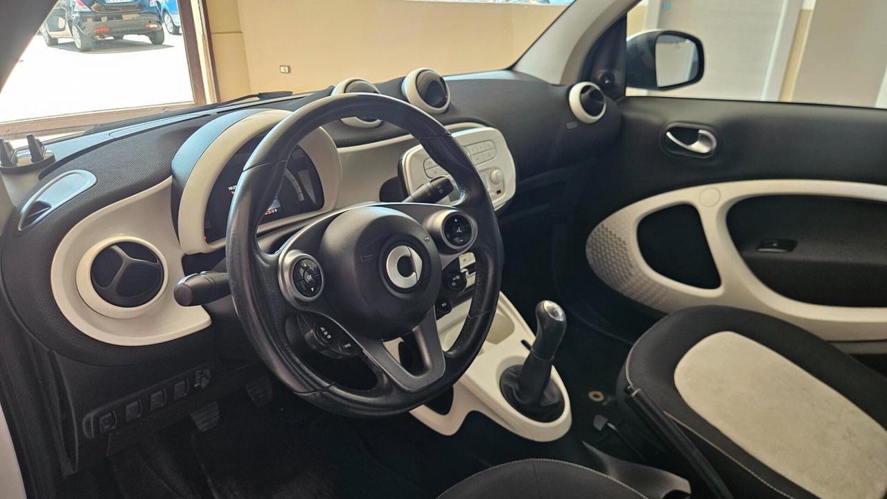 Smart ForTwo 1000 52 kW MHD coupé passion