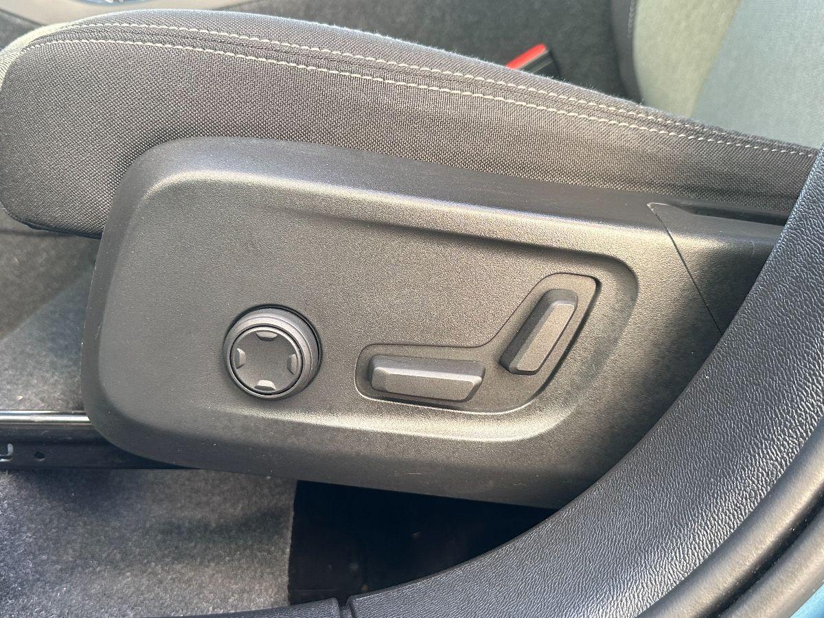 VOLVO - XC40 - T4 Recharge automatico Core