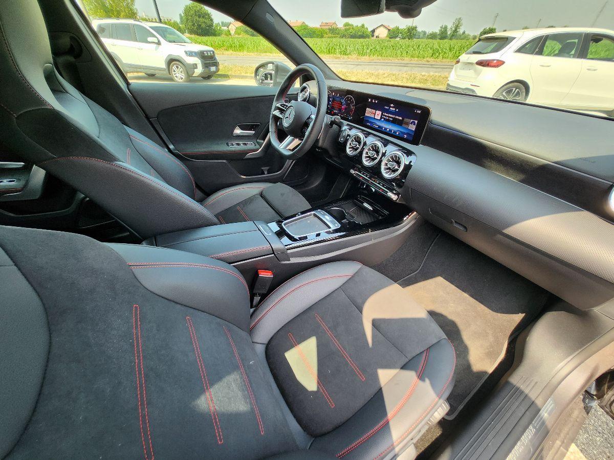 MERCEDES Classe A 180 Automatic Premium AMG MILD HYBRID