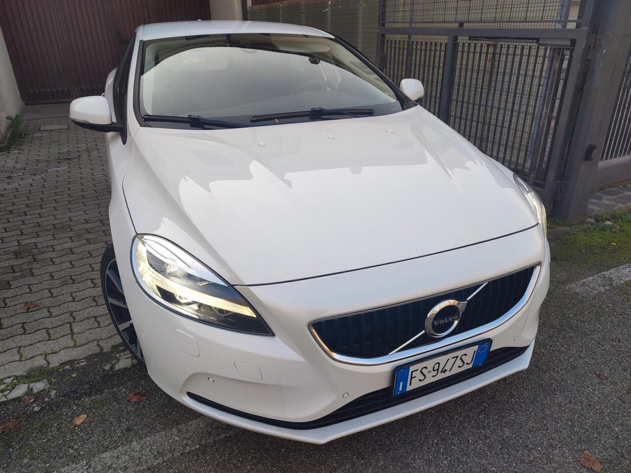 VOLVO V40 DEL 2018 DIESEL EURO6B AUTOMATICA COME NUOVA