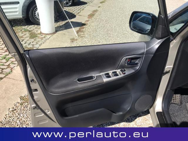 TOYOTA Corolla Verso 1.6 16V
