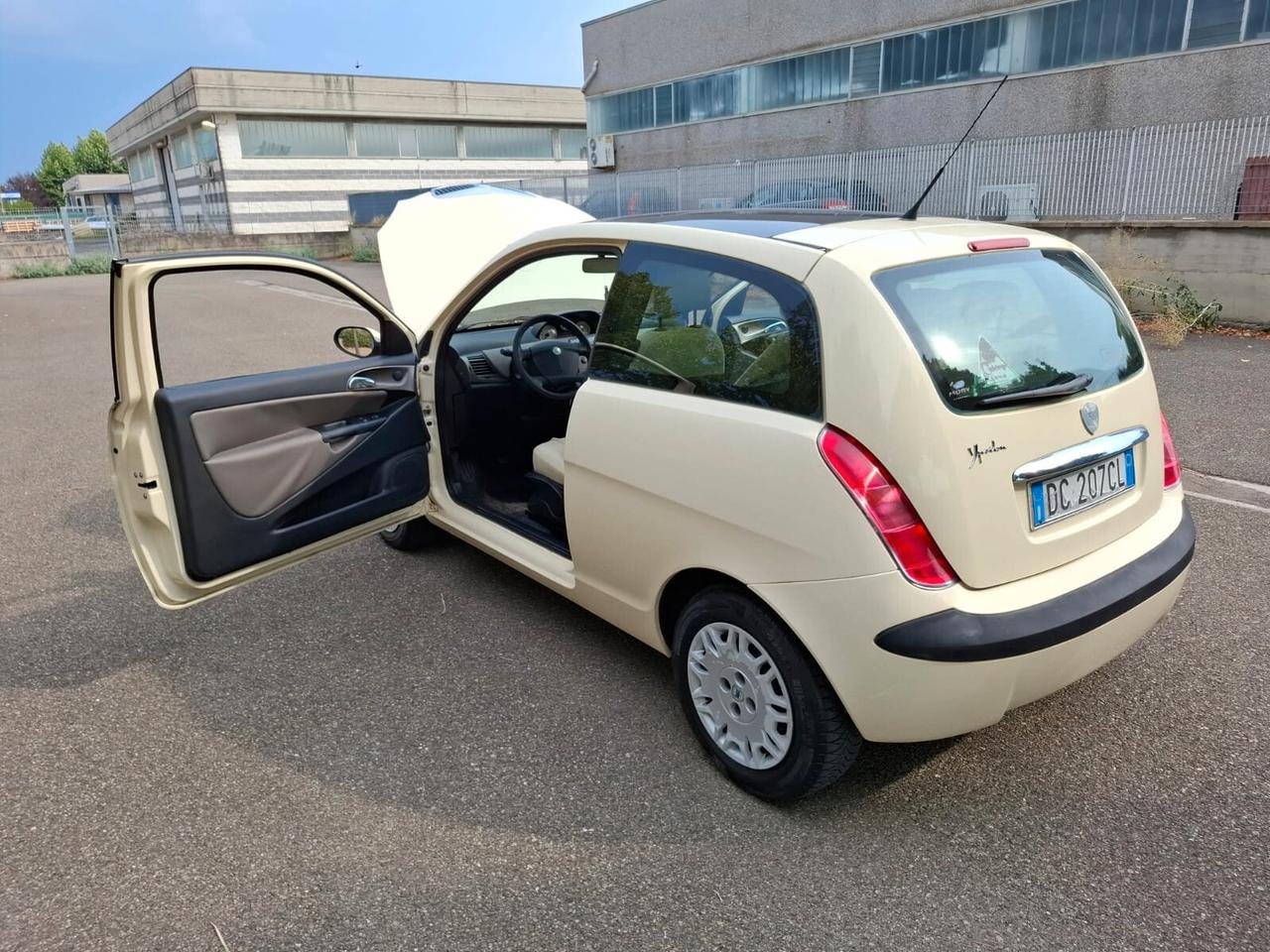 Lancia Ypsilon 1.2 benzina SOLAMENTE 93.000 KM