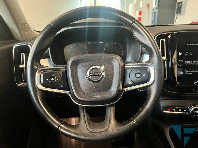 VOLVO XC40 T5 AWD Geartronic Momentum