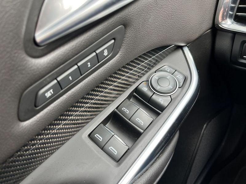 Cadillac XT4 XT4 2.0 td Sport awd auto