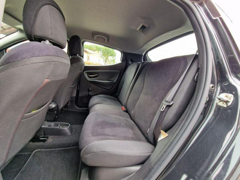 Lancia Ypsilon Ypsilon 0.9 Twinair 85 CV 5 porte Metano Ecochic Silver