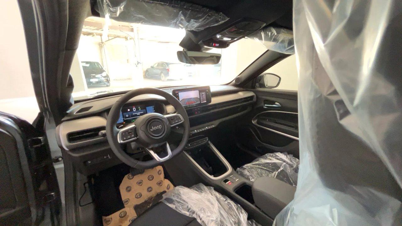 Jeep Avenger 1.2 Turbo 100 CV e-Hybrid Summit