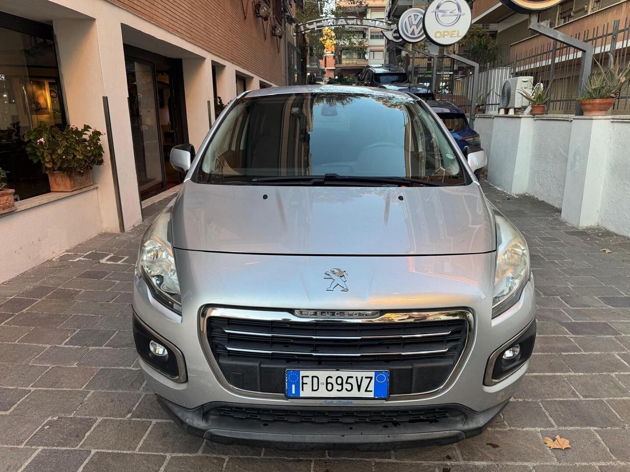 PEUGEOT 3008 1.6 HDi 115CV Business