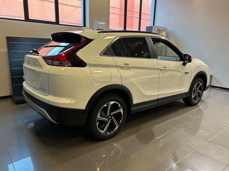 Mitsubishi Eclipse Cross 2.4 MIVEC 4WD PHEV Instyle SDA Pack 0