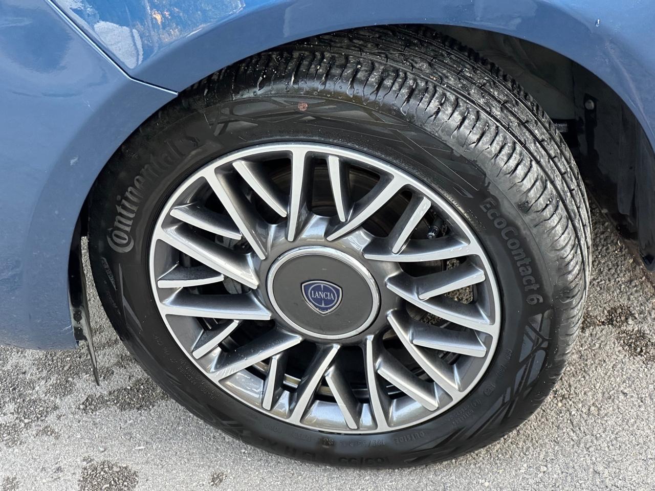 Lancia Ypsilon 1.0 FireFly 5 porte S&S Hybrid Gold