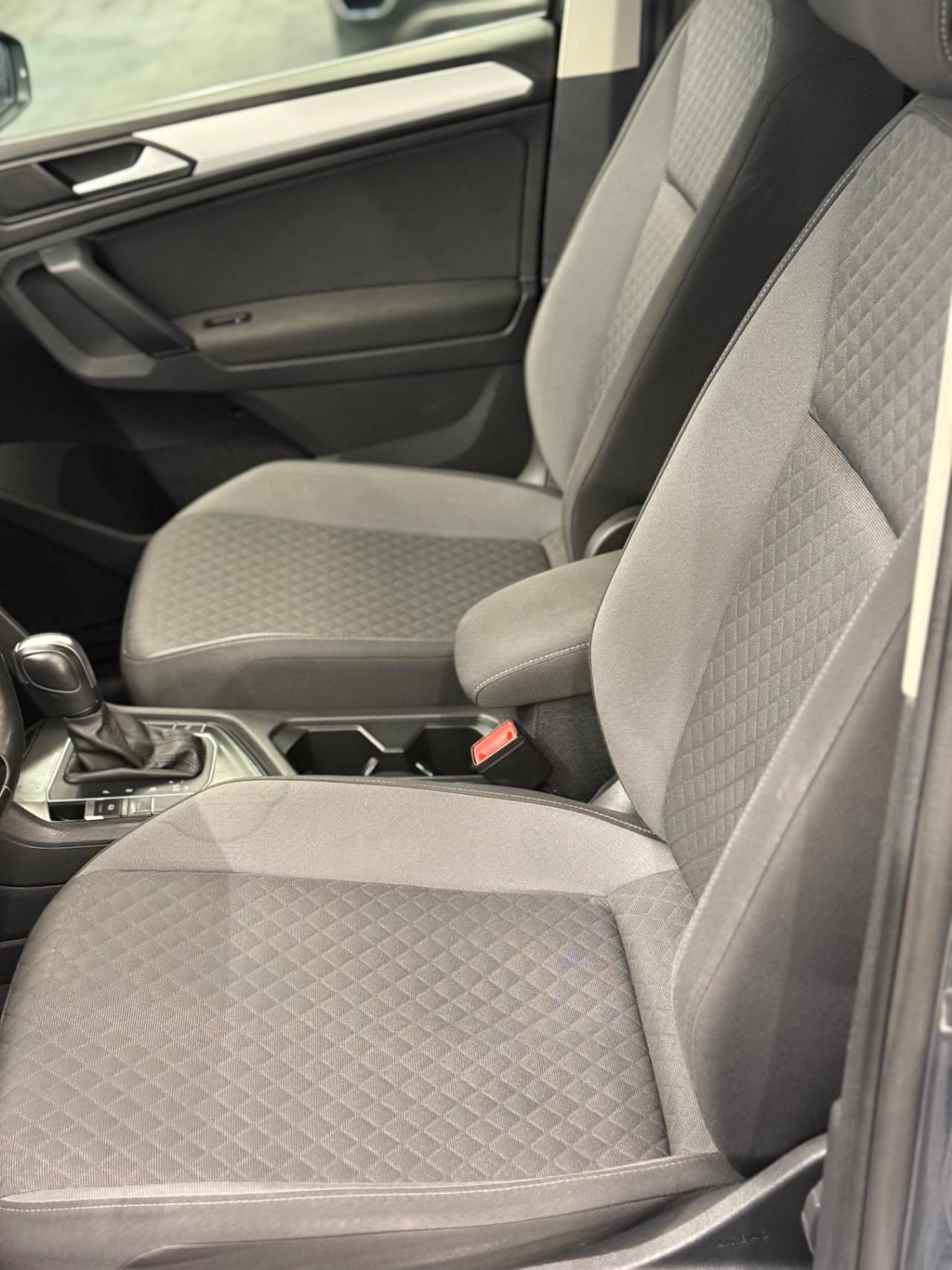 Volkswagen Tiguan 2.0 TDI SCR DSG Business BlueMotion Technology