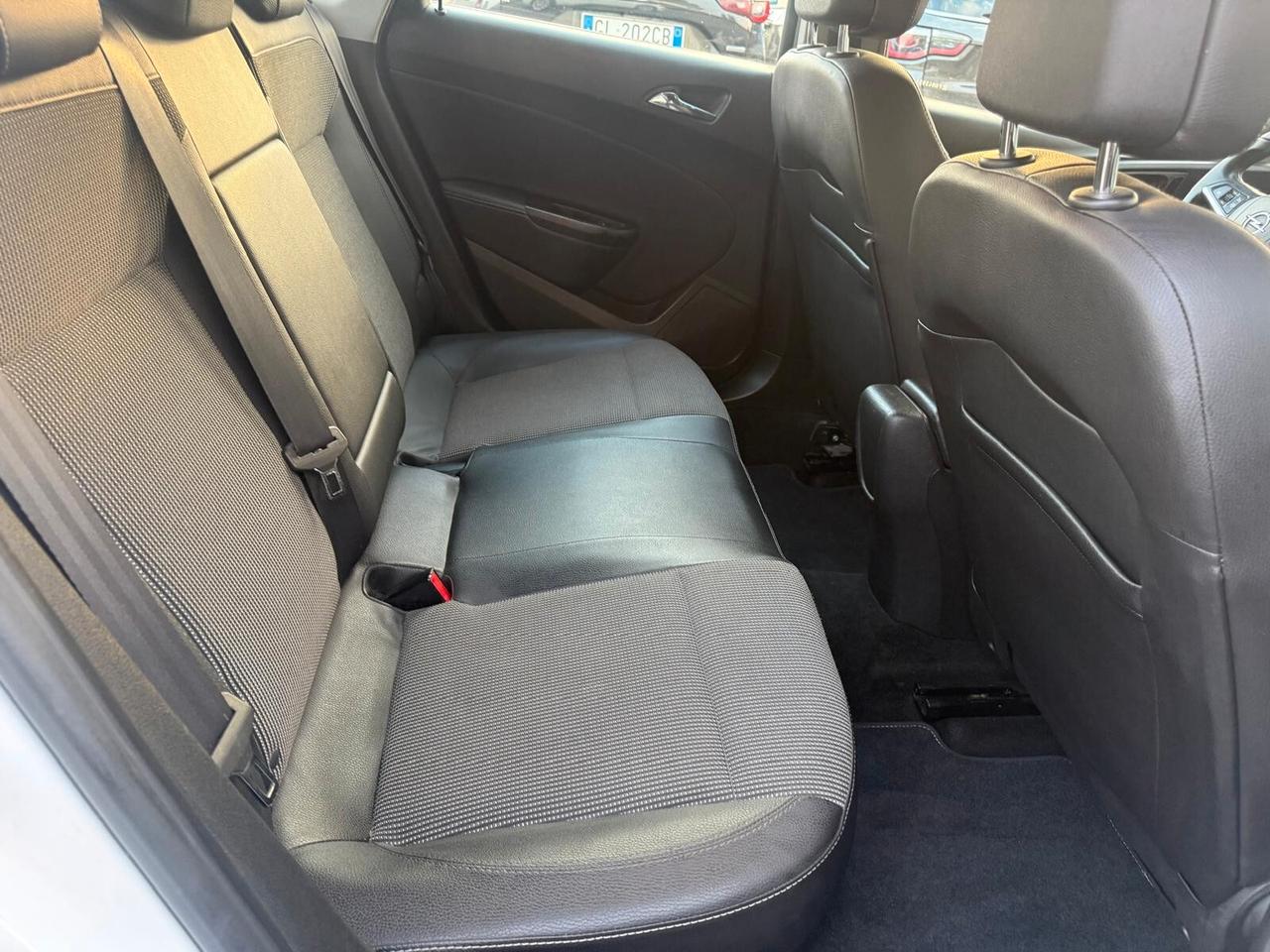 Opel Astra 1.6 CDTI EcoFLEX S&S 4 porte Cosmo