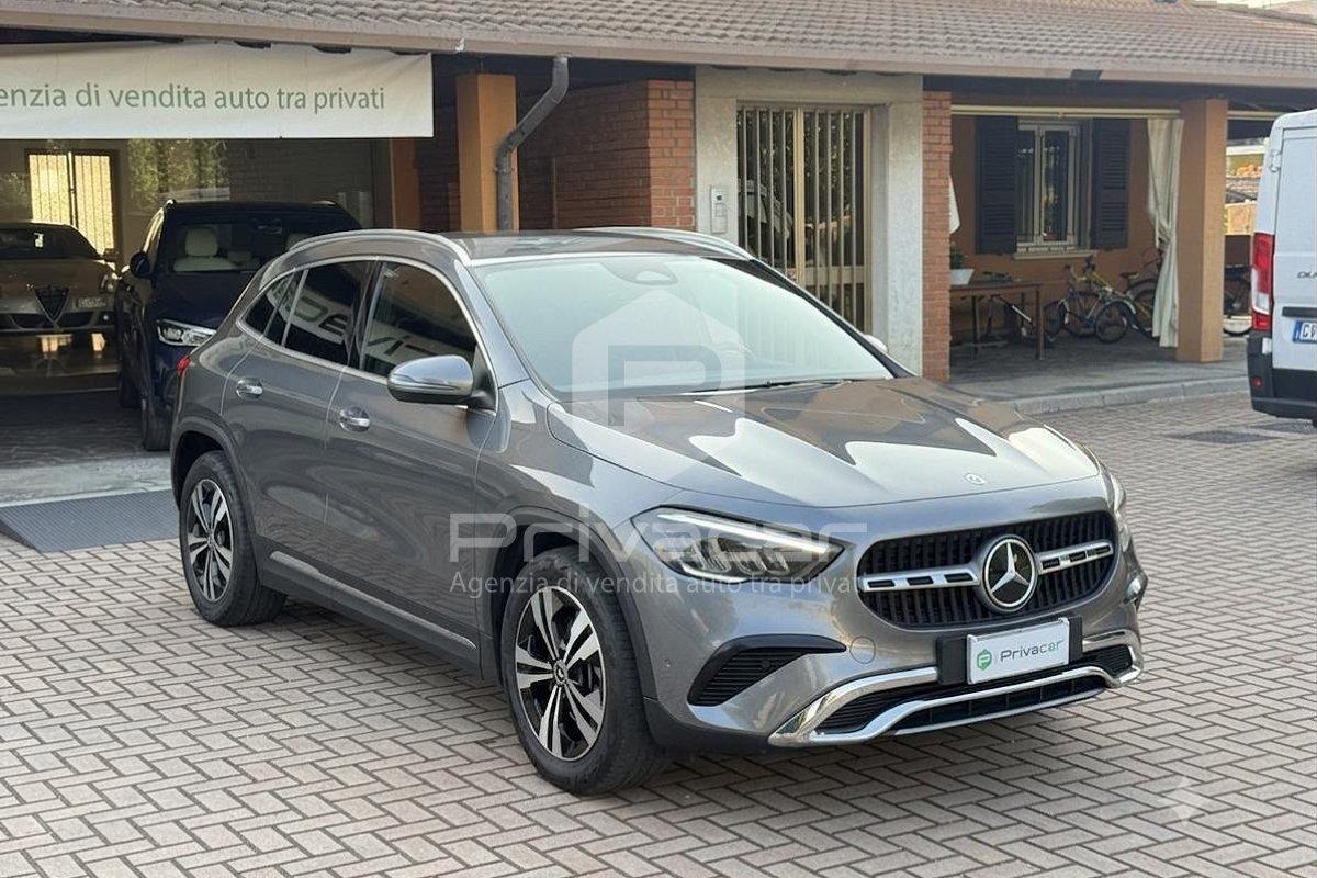 MERCEDES GLA 180 d Automatic Progressive Advanced