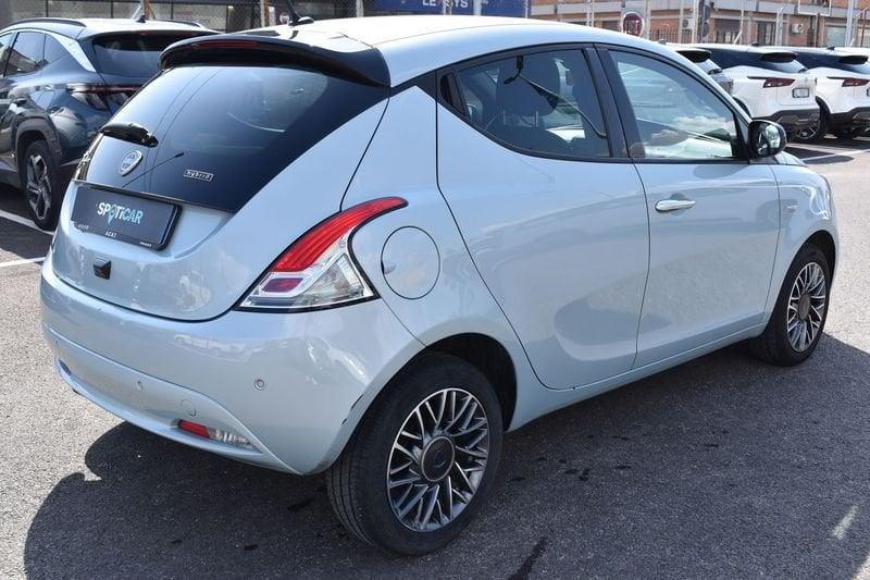 Lancia Ypsilon 1.0 FireFly 70cv Hybrid Gold Plus