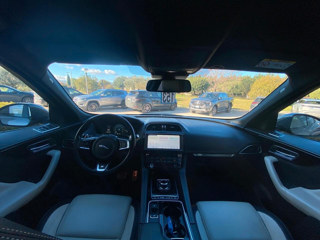 Jaguar F-Pace 2.0 D 180 CV AWD aut. R-Sport