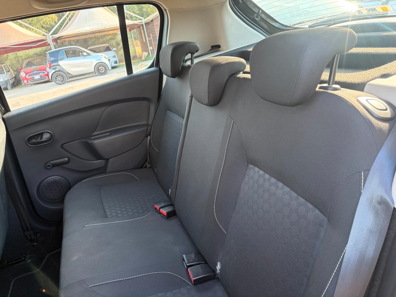 DACIA SANDERO 1.2 75CV ANNO 2015 92000 KM