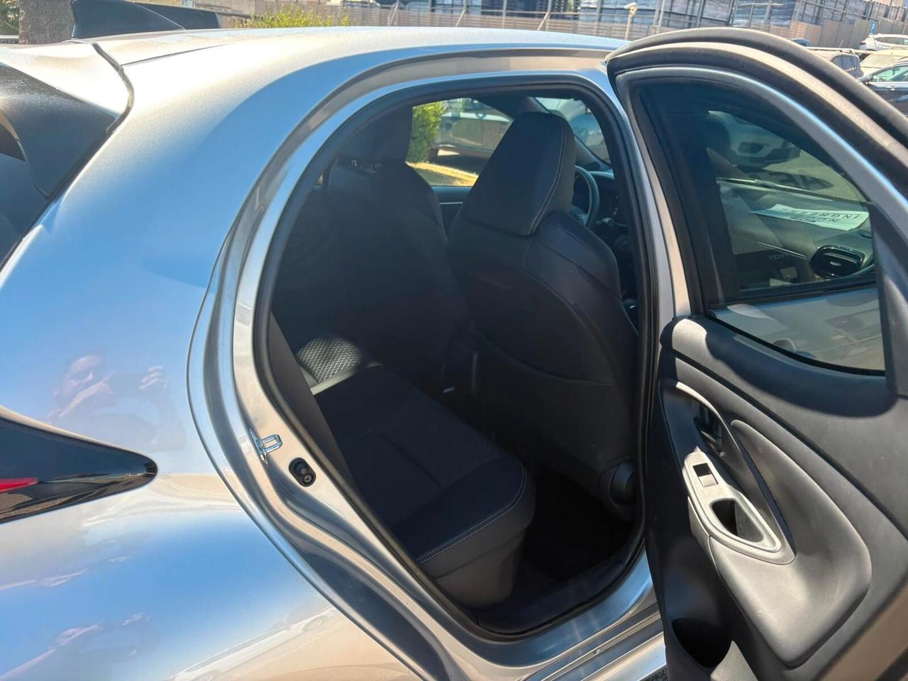 Toyota Yaris 1.5 130 Hybrid 5 porte Lounge