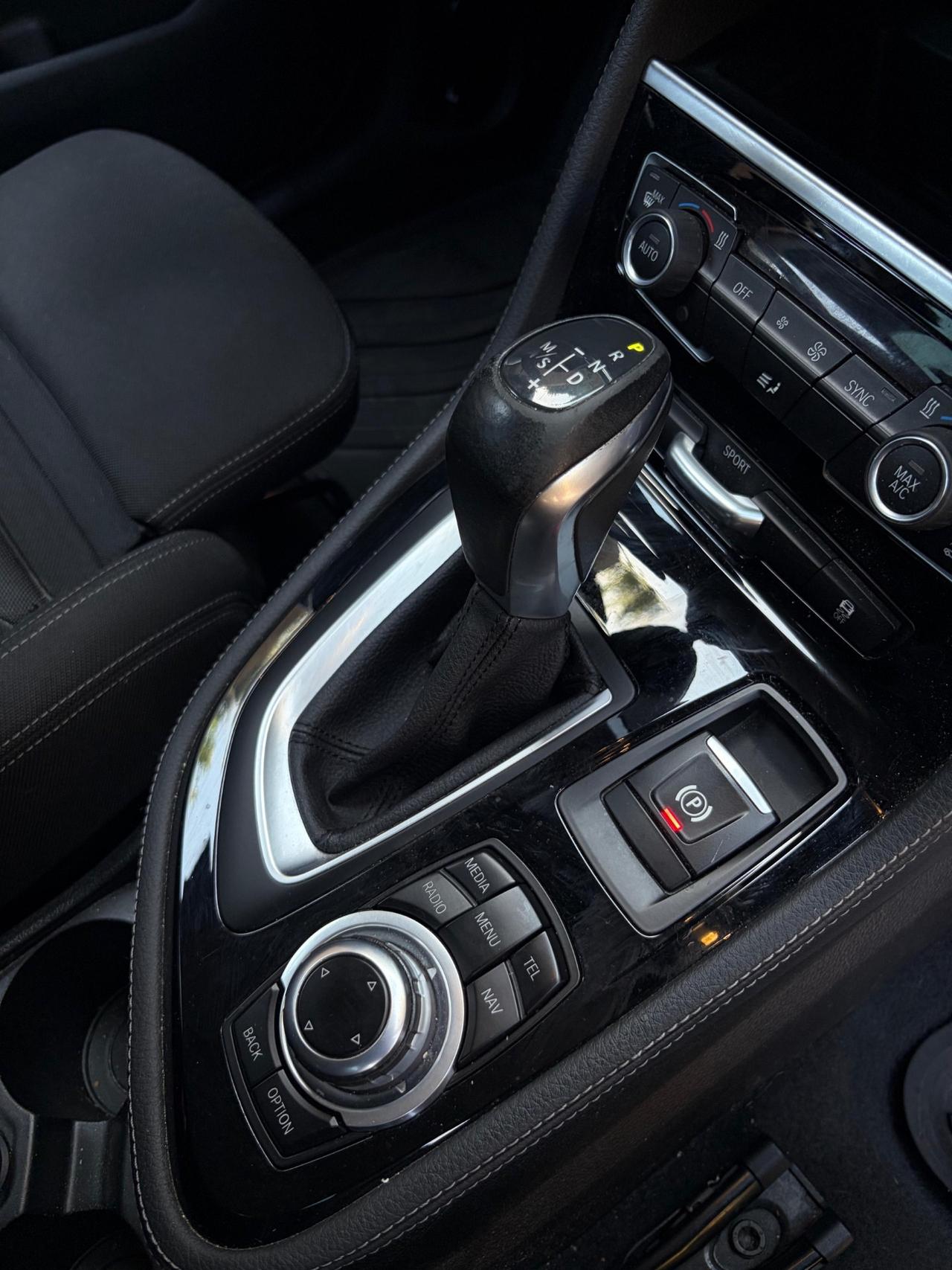 Bmw 2er Active Tourer 218d Luxury