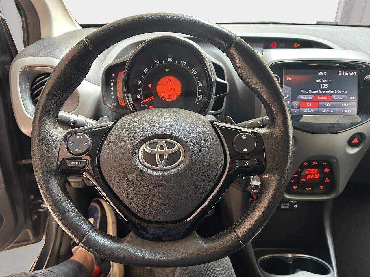Toyota Aygo 5p 1.0 x-play m-mt 72cv