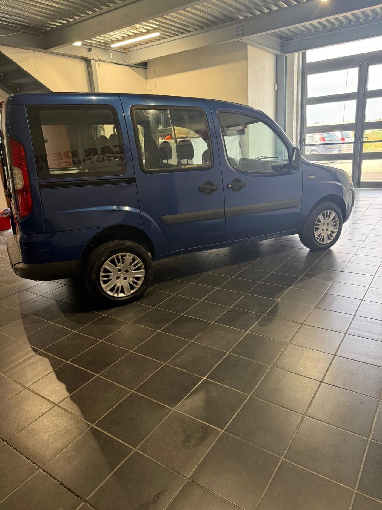 Fiat Doblo 1.9 JTD - 5 POSTI-AUTOCARRO -CONTO VENDITA