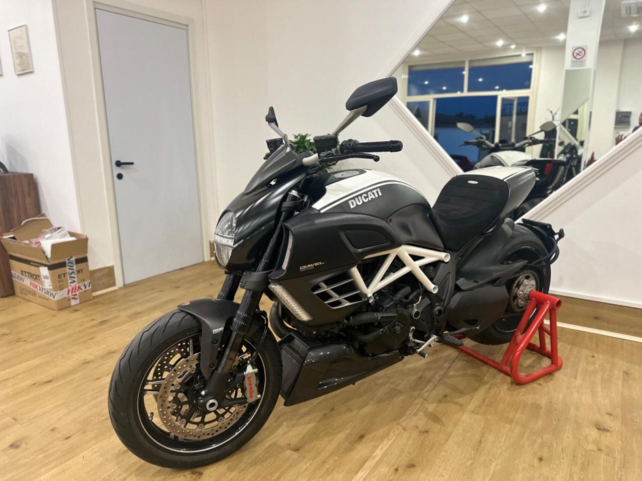 Ducati Diavel Amg edition 0/254