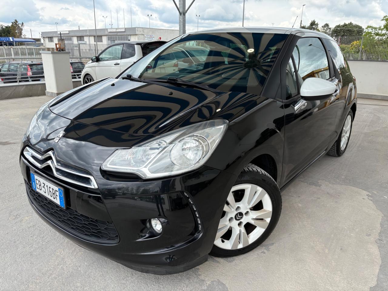 Ds DS3 DS 3 1.6 HDi 90 Just Black