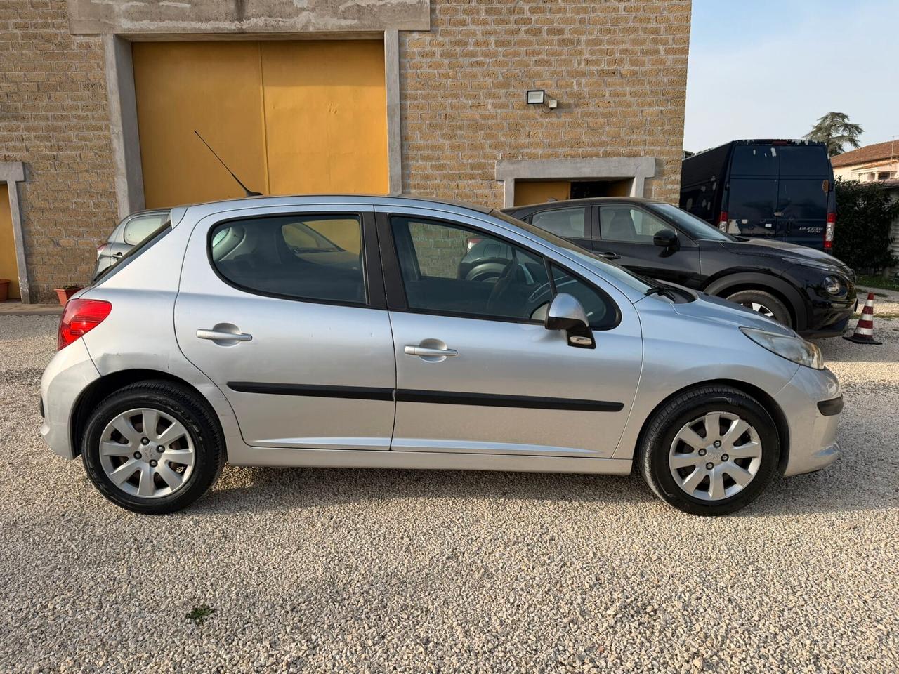 Peugeot 207 SOLO 60.000 KM OK NEOPATENTATI