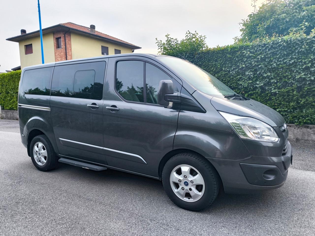 FORD TOURNEO CUSTOM – TITANIUM-2016- EURO 6-GANCIO TRAINO
