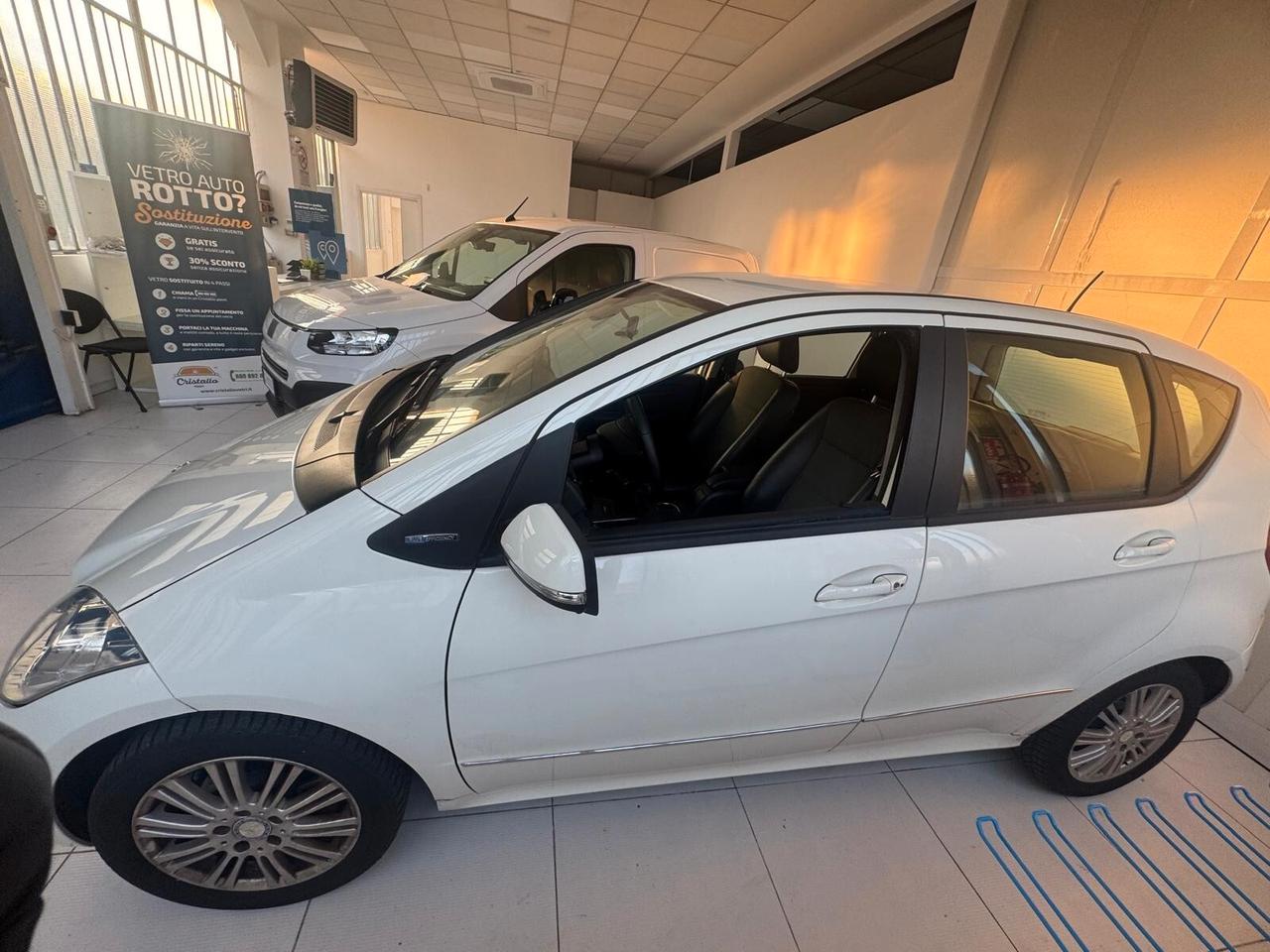 Mercedes-benz A 160 BlueEFFICIENCY Coupé Special Edition