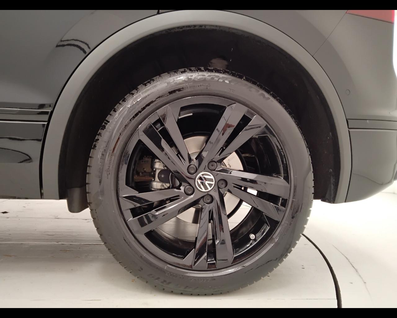 VOLKSWAGEN Tiguan II 2021 - Tiguan 2.0 tsi R-Line 4motion 190cv dsg