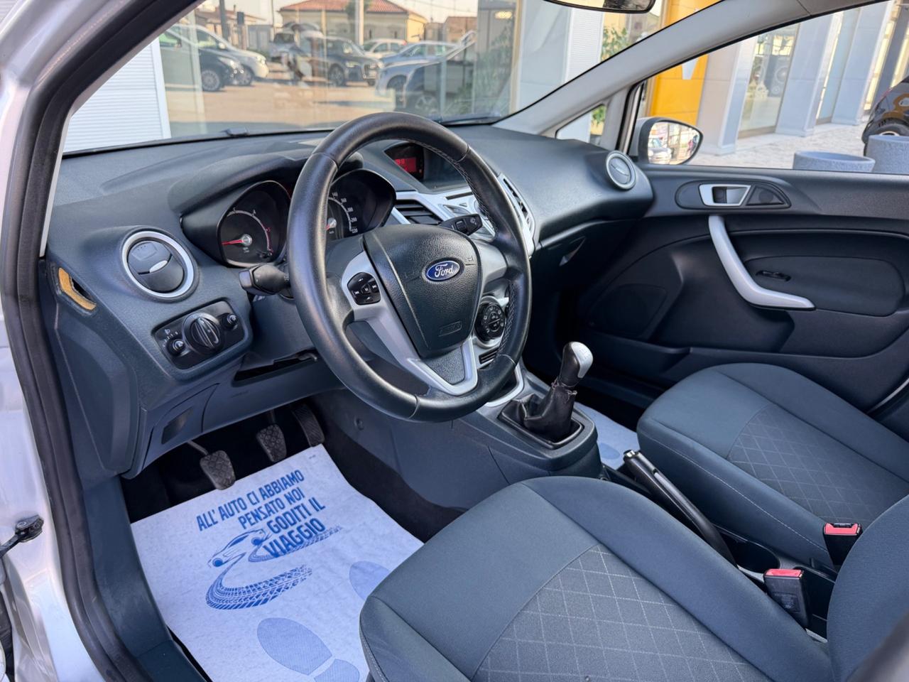 Ford Fiesta Ikon 1.4 TDCi 70CV 5 porte
