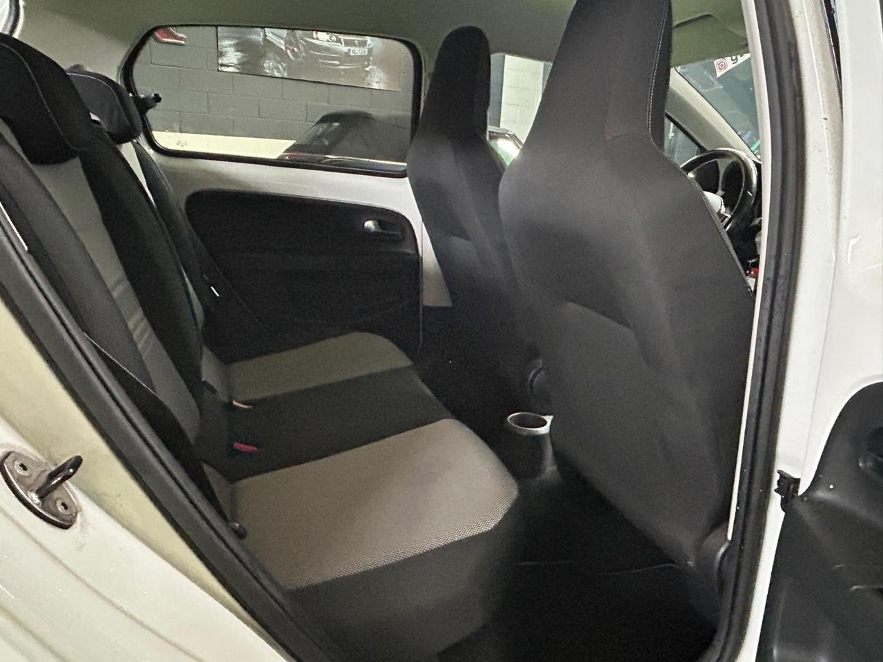 Volkswagen up! 1.0 75 CV 5p. high