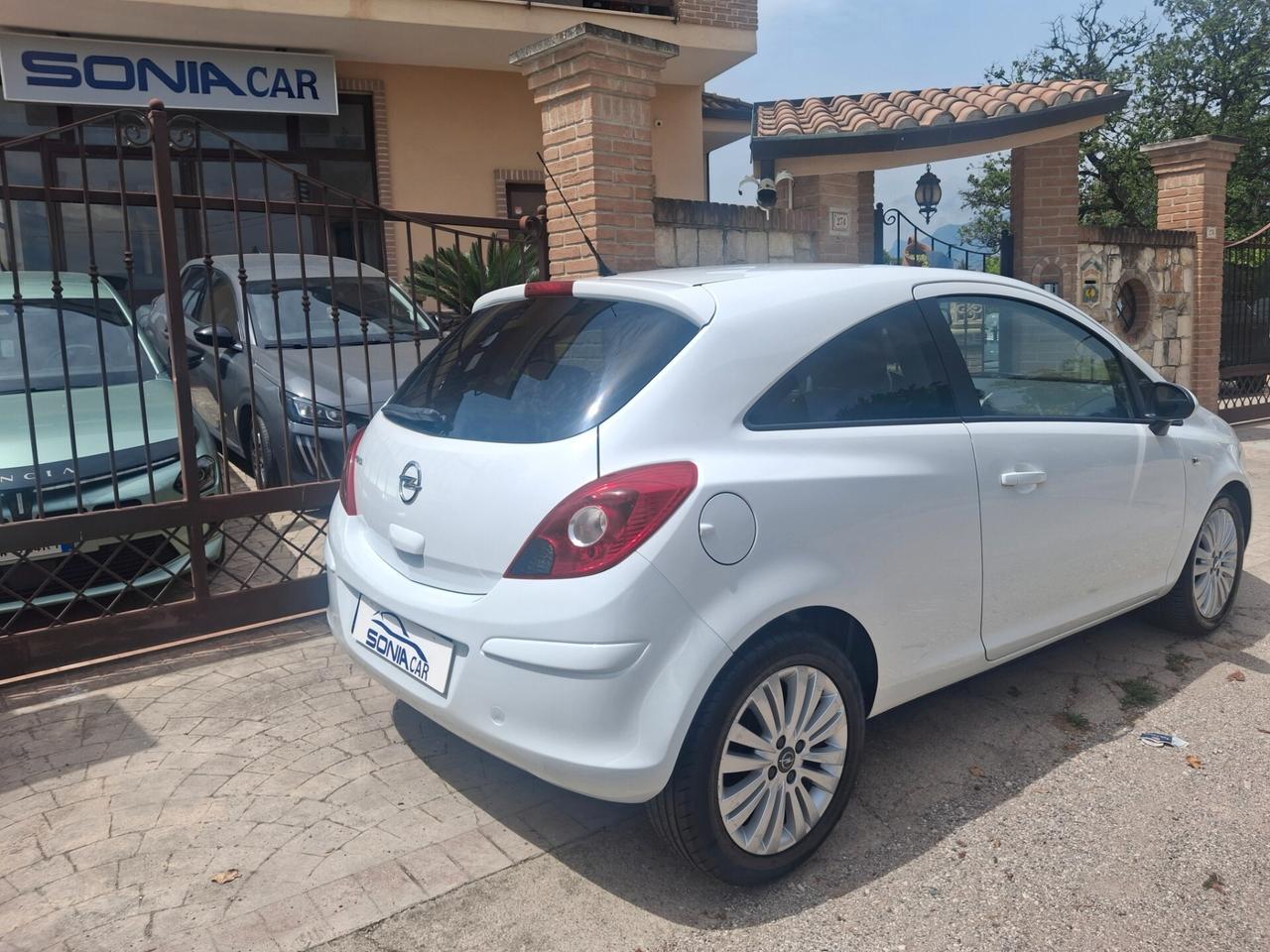 Opel Corsa 1.2 85CV 3 porte GPL-TECH Club