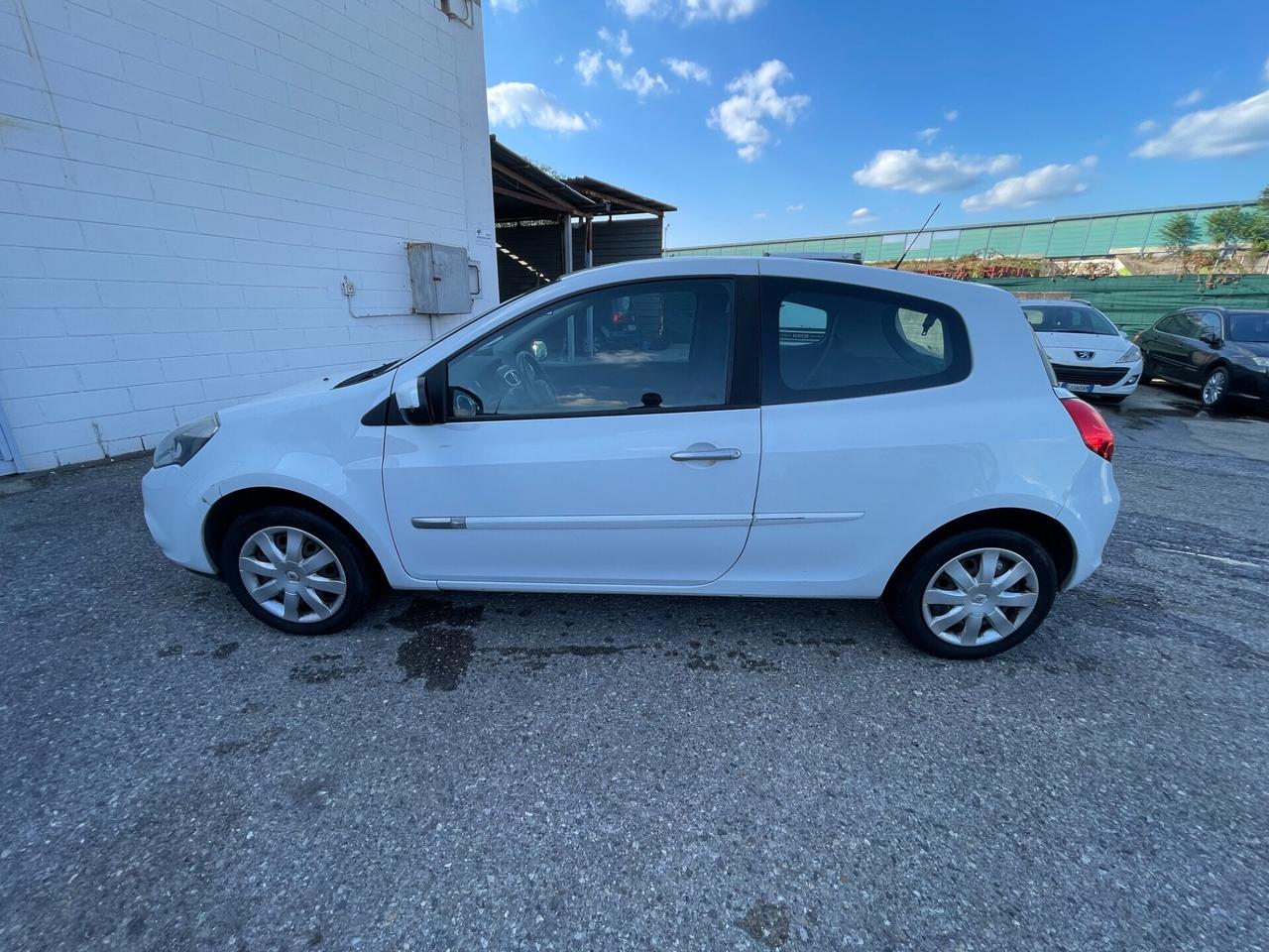 Renault Clio 1.2 16V 3 porte Confort