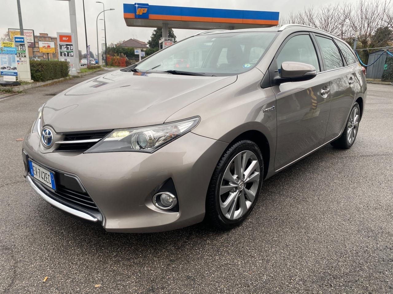 Toyota Auris Touring Sports 1.8 Hybrid Lounge