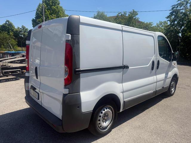 OPEL Vivaro 27 2.0 CDTI 120CV PC-TN Furgone Vetrato Bellissima