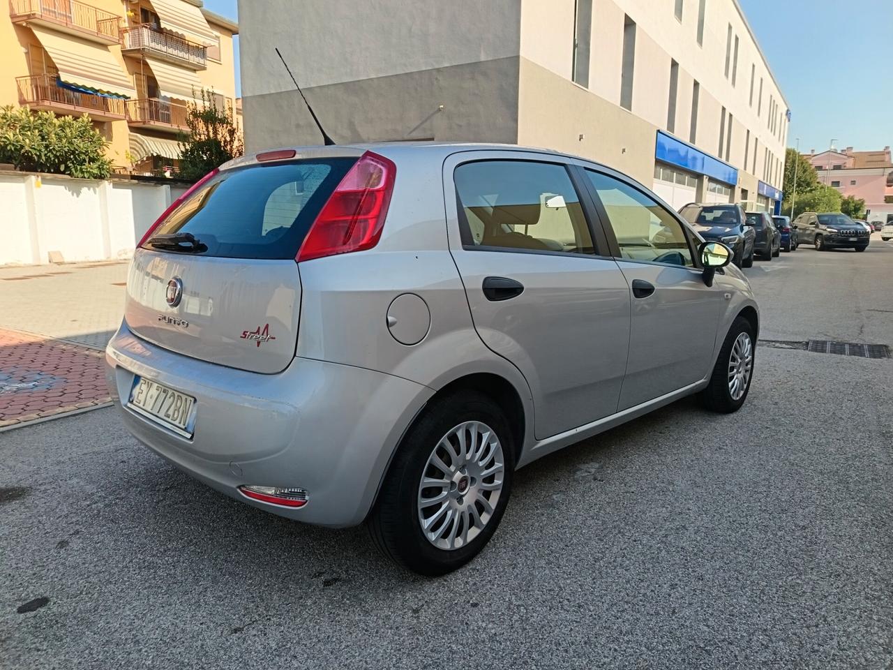 Fiat Punto 1.3 MJT II 75 CV 2015 ok neo patente