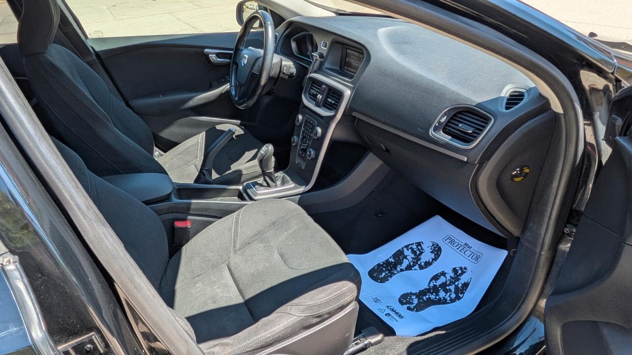 Volvo V40 D2 1.6 Momentum