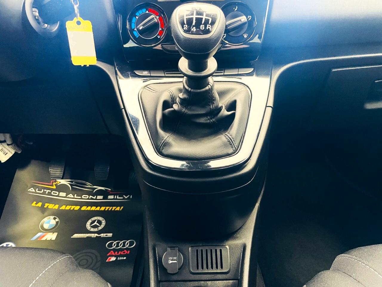 Lancia Ypsilon 1.0 Hybrid Ecochic Silver