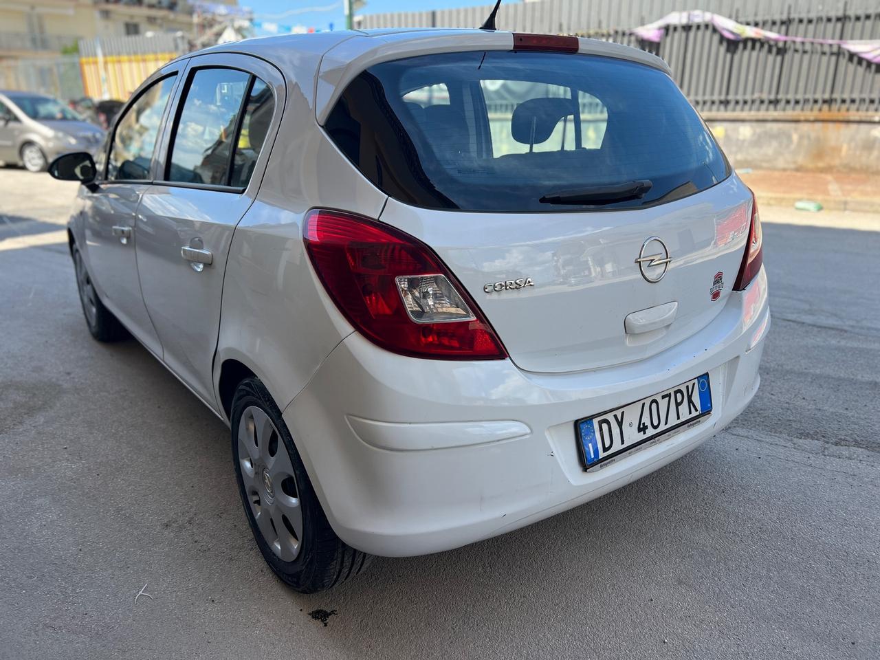 Opel Corsa 1.2 Benzina Anno 2010