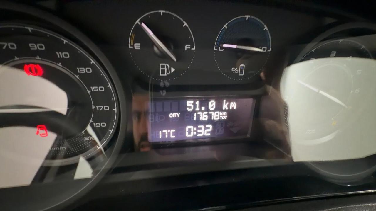Lancia Ypsilon 1.0 Hybrid Platino full optional