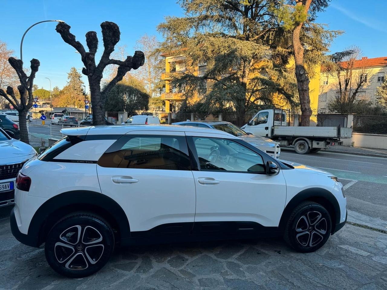 CITROEN C4 CACTUS BlueHDI 120 EAT6 SHINE P. NEOP.