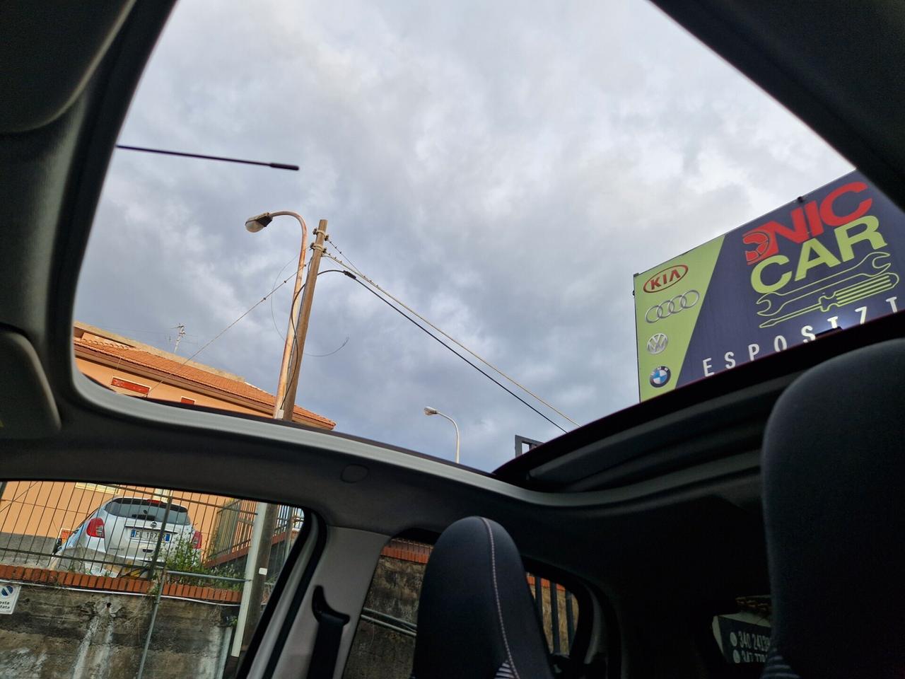 Peugeot 108 VTi 68 5 porte Allure TOP cabriolet