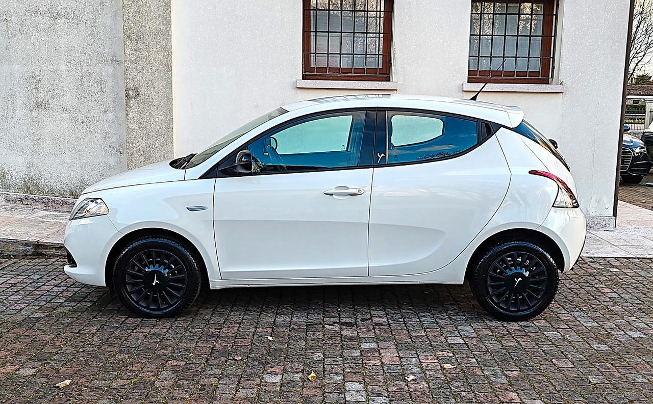 Lancia Ypsilon 1.2 69 CV 5 porte GPL Ecochic Gold