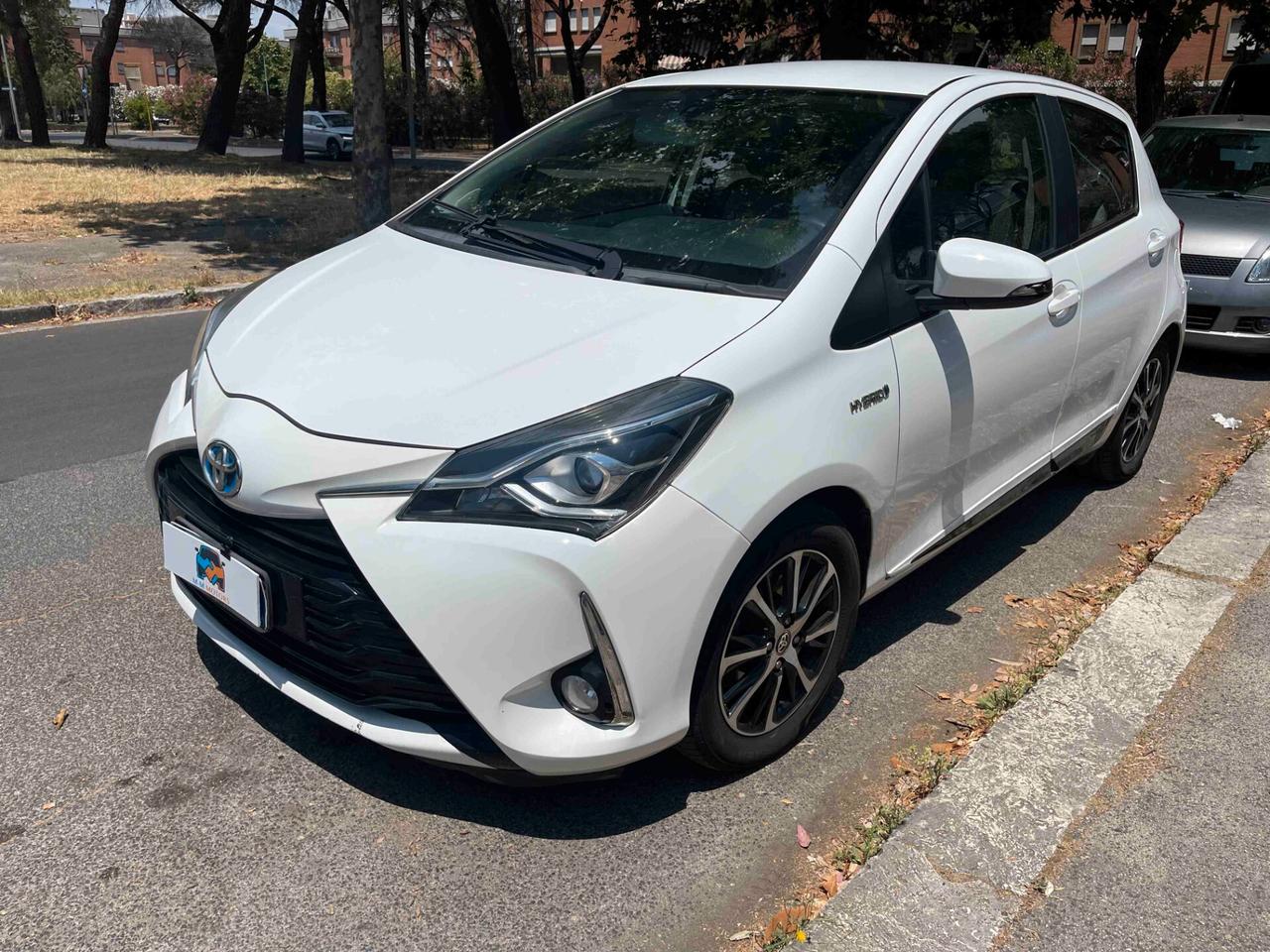 Toyota Yaris 1.5 Hybrid 5 porte Style NEOPATENTATI Cool Lounge my18